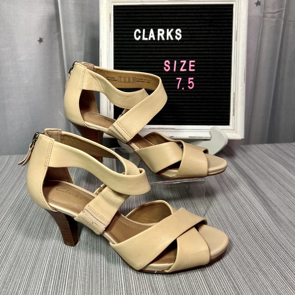 Clarks NUDE Florine Sashae Leather Sandal: Size 7.5